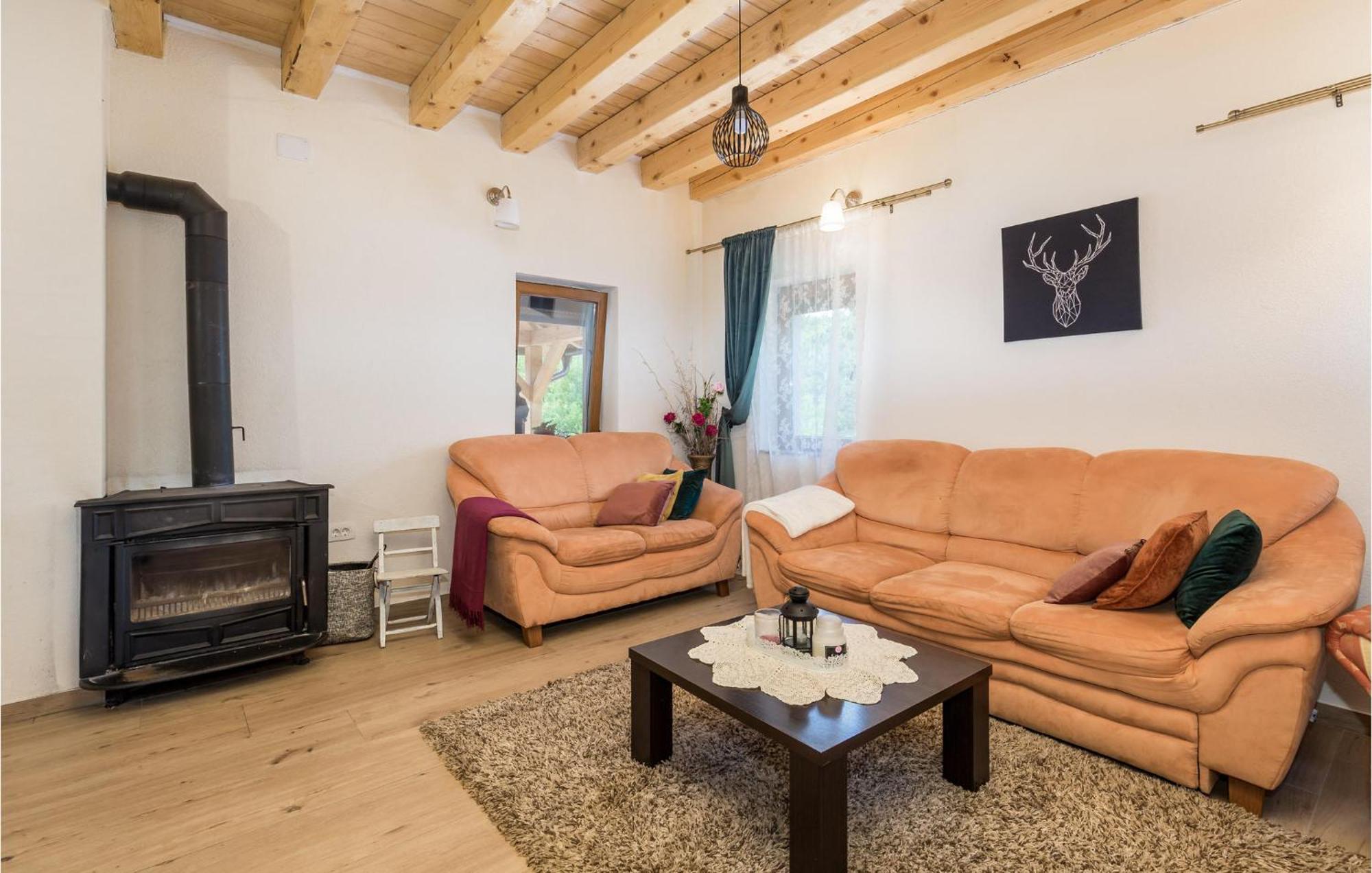 Amazing Home In Vrzici With Jacuzzi ภายนอก รูปภาพ